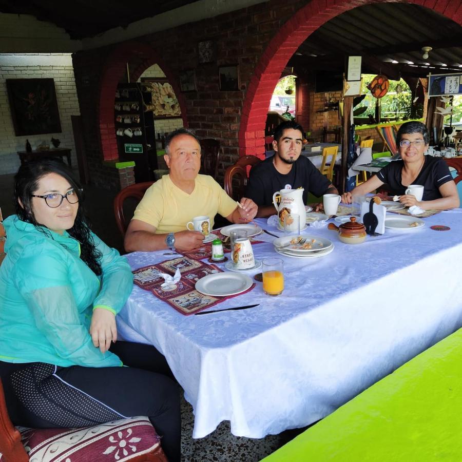 La Acuarela, Posada De La Monita Перейра Екстериор снимка